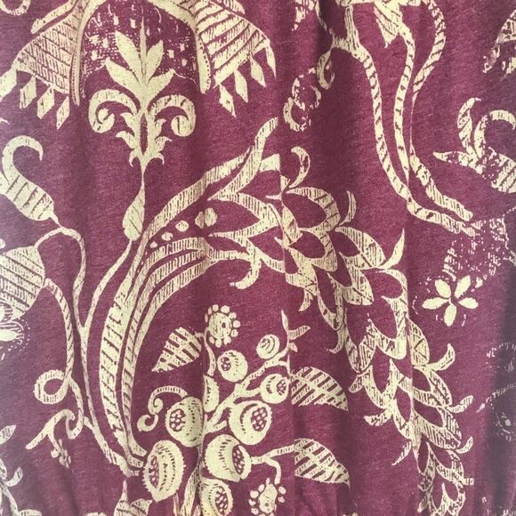 URBAN OUTFITTERS Charlotte open back tee. - Picture 3 of 7